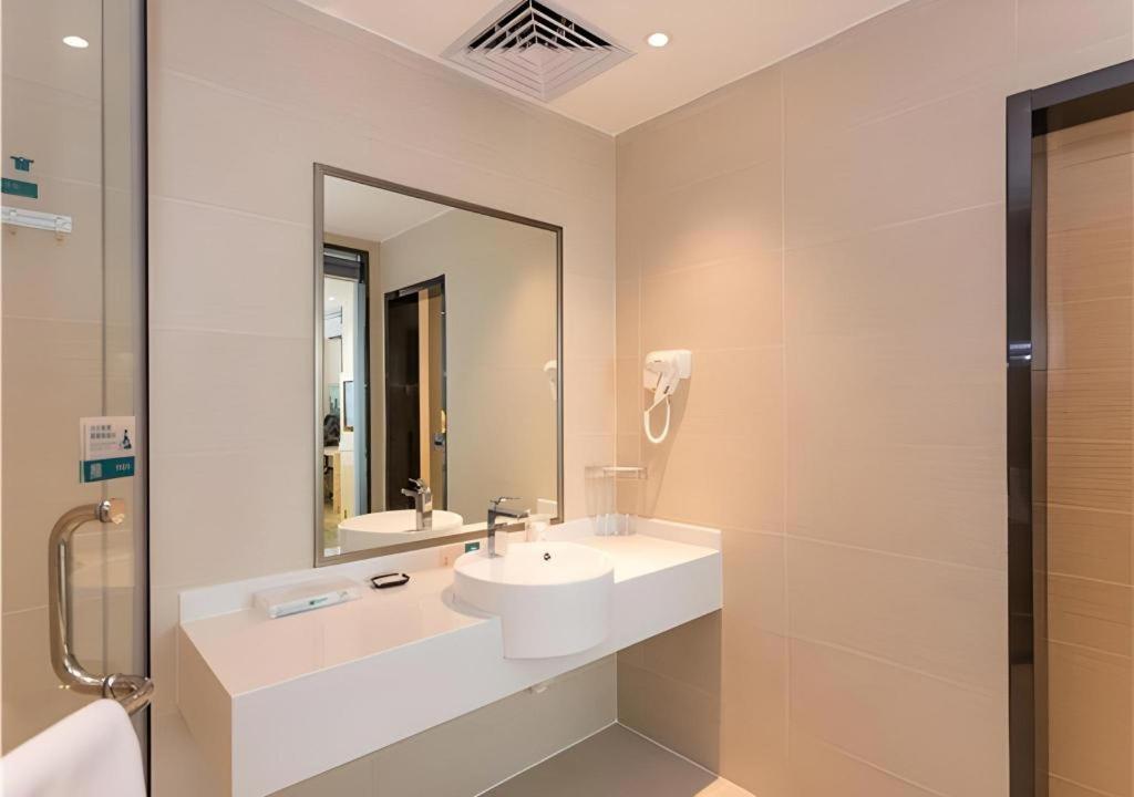 City Comfort Inn Maoming Xinyi Yudu Park Exterior foto